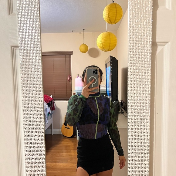 Multi-color Mesh Top - Picture 3 of 3